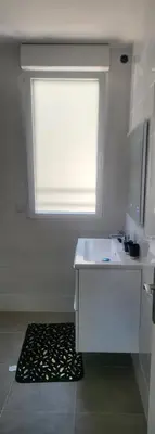 Plan de l'établissement Grande OU petite maison sur 360m2 de jardin clos sans vis à vis