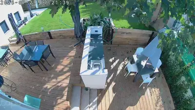 Terrasse ou espace extérieur de l'établissement Grande OU petite maison sur 360m2 de jardin clos sans vis à vis