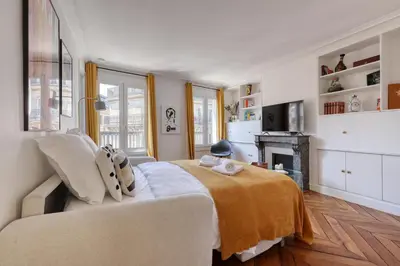 Télévision ou salle de divertissement dans l'établissement The Perfect 1bd Flat - Heart of Paris Les Halles