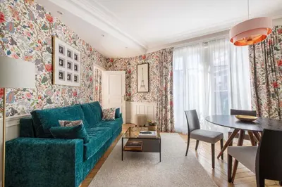 Coin salon dans l'établissement LE BEAU MARAIS - Luxury Apartments, AIR COND, LIFT