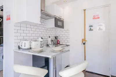 Cuisine ou kitchenette dans l'établissement Ma Douceur Paris La Défense