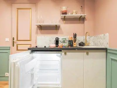 Cuisine ou kitchenette dans l'établissement The Candy Saint Germain
