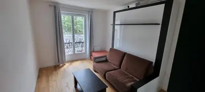 Coin salon dans l'établissement PARIS AURIOL