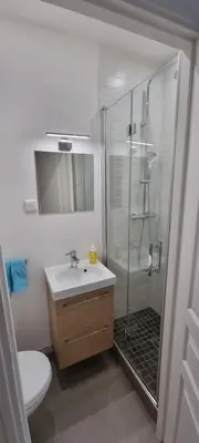 Salle de bains dans l'établissement PARIS AURIOL
