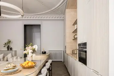 Cuisine ou kitchenette dans l'établissement HIGHSTAY - Luxury Serviced Apartments - Louvre