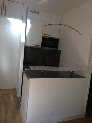 Cuisine ou kitchenette dans l'établissement Trés Beau Studio (face bois), 10mn de l'Etoile