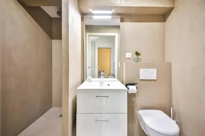 Salle de bains dans l'établissement New Triplex 6Pers#ETOILE#Porte Maillot#Porte Champerret