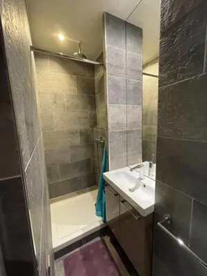 Salle de bains dans l'établissement Paris Marais 75004 Seine River