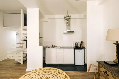 Cuisine ou kitchenette dans l'établissement GuestReady - Lovely studio in Paris, 15 minutes from Notre Dame Cathedral.