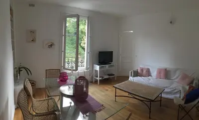 Télévision ou salle de divertissement dans l'établissement Alex Flats