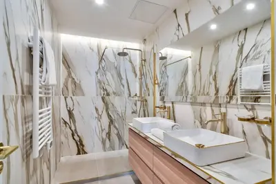 Salle de bains dans l'établissement Sompteux appartement proche de L'Opéra