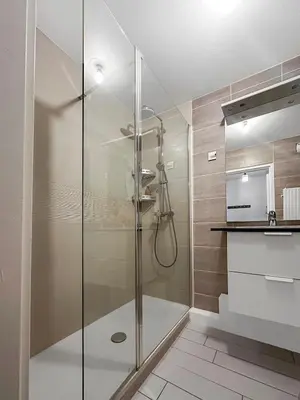 Salle de bains dans l'établissement Bel Appartement Parisien