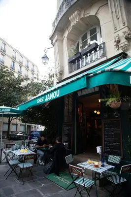 Restaurant ou autre lieu de restauration dans l'établissement Le Marais Chic AC
