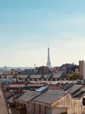 Vue générale sur Paris ou vue de la ville depuis l'appartement