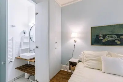 Salle de bains dans l'établissement GuestReady - Apt spacieux et exquis dans le 17ème
