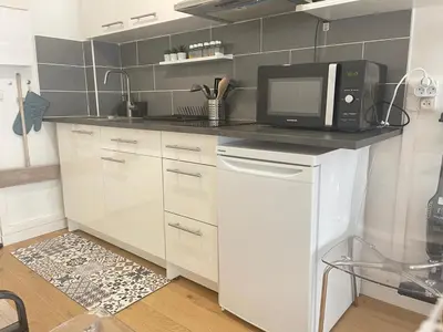 Cuisine ou kitchenette dans l'établissement Paris 16 Victor Hugo superbe studio