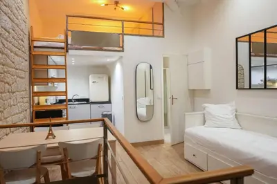 Cuisine ou kitchenette dans l'établissement Loft 2 BR Marais, Notre Dame AC by LCC Agency