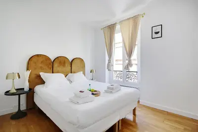 Un ou plusieurs lits dans un hébergement de l'établissement Charming apartment - 1BR-4P - Parc Monceau