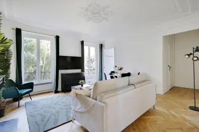 Télévision ou salle de divertissement dans l'établissement Charming apartment - 1BR-4P - Parc Monceau