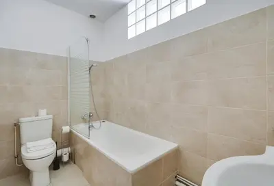 Salle de bains dans l'établissement Charming apartment - 1BR-4P - Parc Monceau