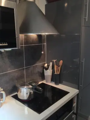 Cuisine ou kitchenette dans l'établissement Paris Central Design Jardin & Terrasse privé
