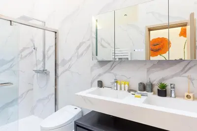 Salle de bains dans l'établissement Ravissant loft avec une belle terrasse
