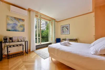 Un ou plusieurs lits dans un hébergement de l'établissement La Villa d'Auteuil, Paris 16