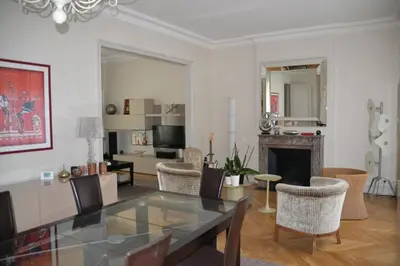 Coin salon dans l'établissement La Villa d'Auteuil, Paris 16