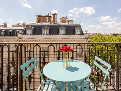 Balcon ou terrasse dans l'établissement Merveil Family Suite - Tilsitt - Eiffel Tower view