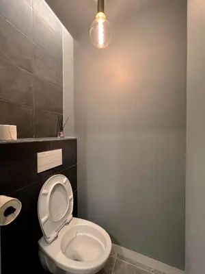 Salle de bains dans l'établissement Cosy 1 bedroom Appt Proche de tout Metro à pied