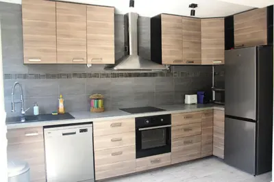 Cuisine ou kitchenette dans l'établissement Cosy 1 bedroom Appt Proche de tout Metro à pied