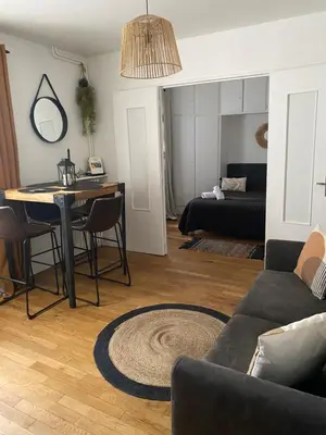 Coin salon dans l'établissement Charmant 2 pièce 35m2