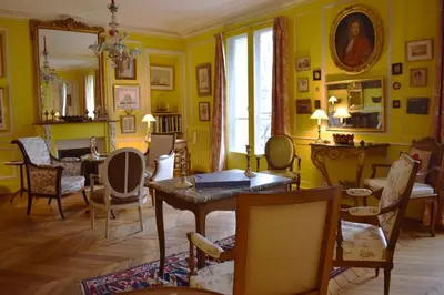 Coin salon dans l'établissement Montparnasse - Palace