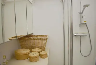 Salle de bains dans l'établissement Montparnasse - Palace