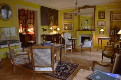 Coin salon dans l'établissement Montparnasse - Palace