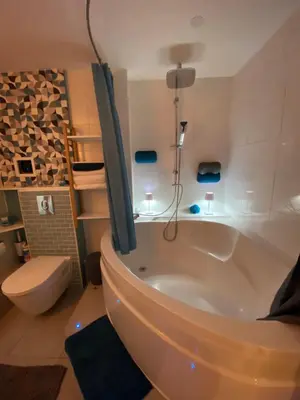 Salle de bains dans l'établissement Cosy courcelles