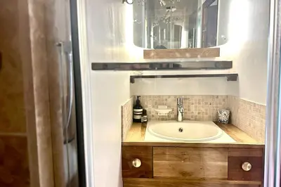 Salle de bains dans l'établissement Studio Listelli - Welkeys