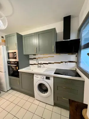 Cuisine ou kitchenette dans l'établissement Excellent Apartment for Familly