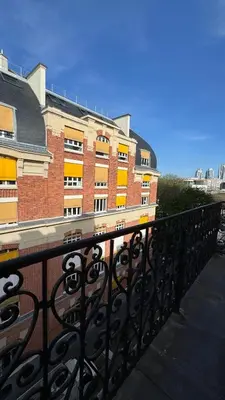 Balcon ou terrasse dans l'établissement Appartement a Paris