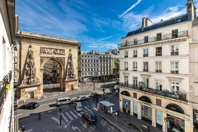 Vue générale sur Paris ou vue de la ville depuis l'appartement