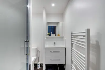 Salle de bains dans l'établissement Sweett - Rue de Lallier