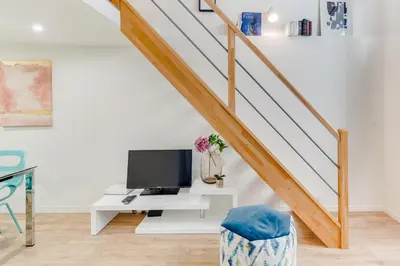 Télévision ou salle de divertissement dans l'établissement Sweett - Rue de Lallier