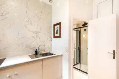 Plan de l'établissement GuestReady - Élysée Palace Marble Haven