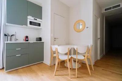 Cuisine ou kitchenette dans l'établissement Stunning 1 Bedroom Apartment in Paris
