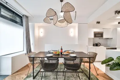 Cuisine ou kitchenette dans l'établissement Splendide appartement pour 6 proche Montmartre