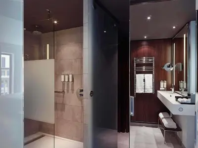 Salle de bains dans l'établissement Molitor Hotel & Spa Paris - MGallery Collection