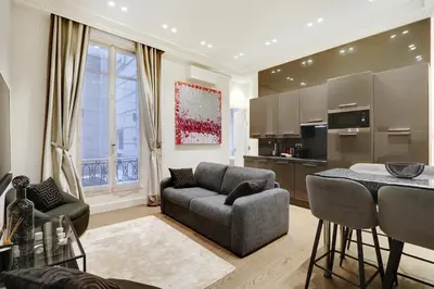 Cuisine ou kitchenette dans l'établissement Pick A Flat's Apartment in Triangle d'Or - Pierre 1er de Serbie