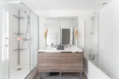 Salle de bains dans l'établissement Appartement Haussmannien - dernier étage