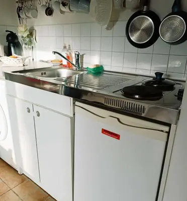 Cuisine ou kitchenette dans l'établissement Bright & Calm Grand Studio -La Villette Paris- Near Metro