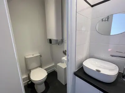 Salle de bains dans l'établissement Cité Pilleux - Cozy Apartment in a private lane